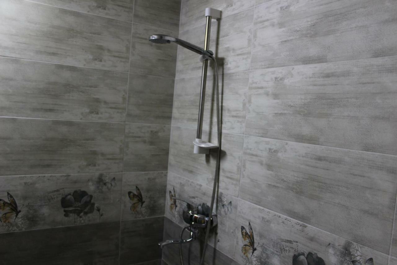 Apartamento Lui Lui Tiflis Exterior foto